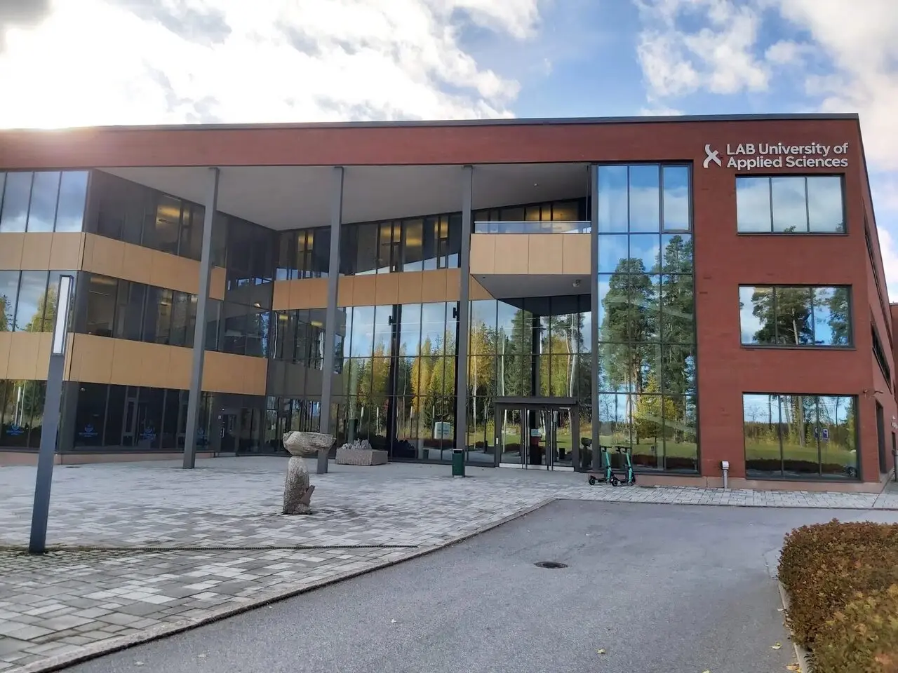 Vysoké školy ve Finsku – Největší nabídka škol a oborů lab