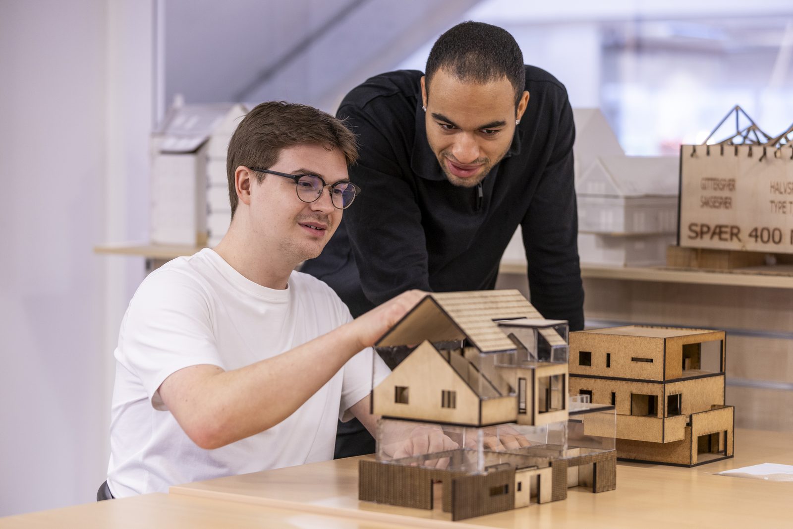 UCN - University College of Northern Denmark | Studium v Dánsku UCN Aalborg - interiér kampusu